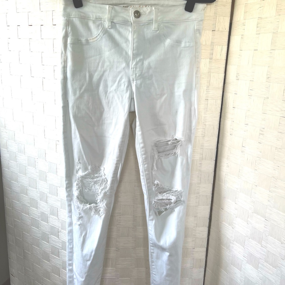 American Eagle White Ripped Skinny Jeans